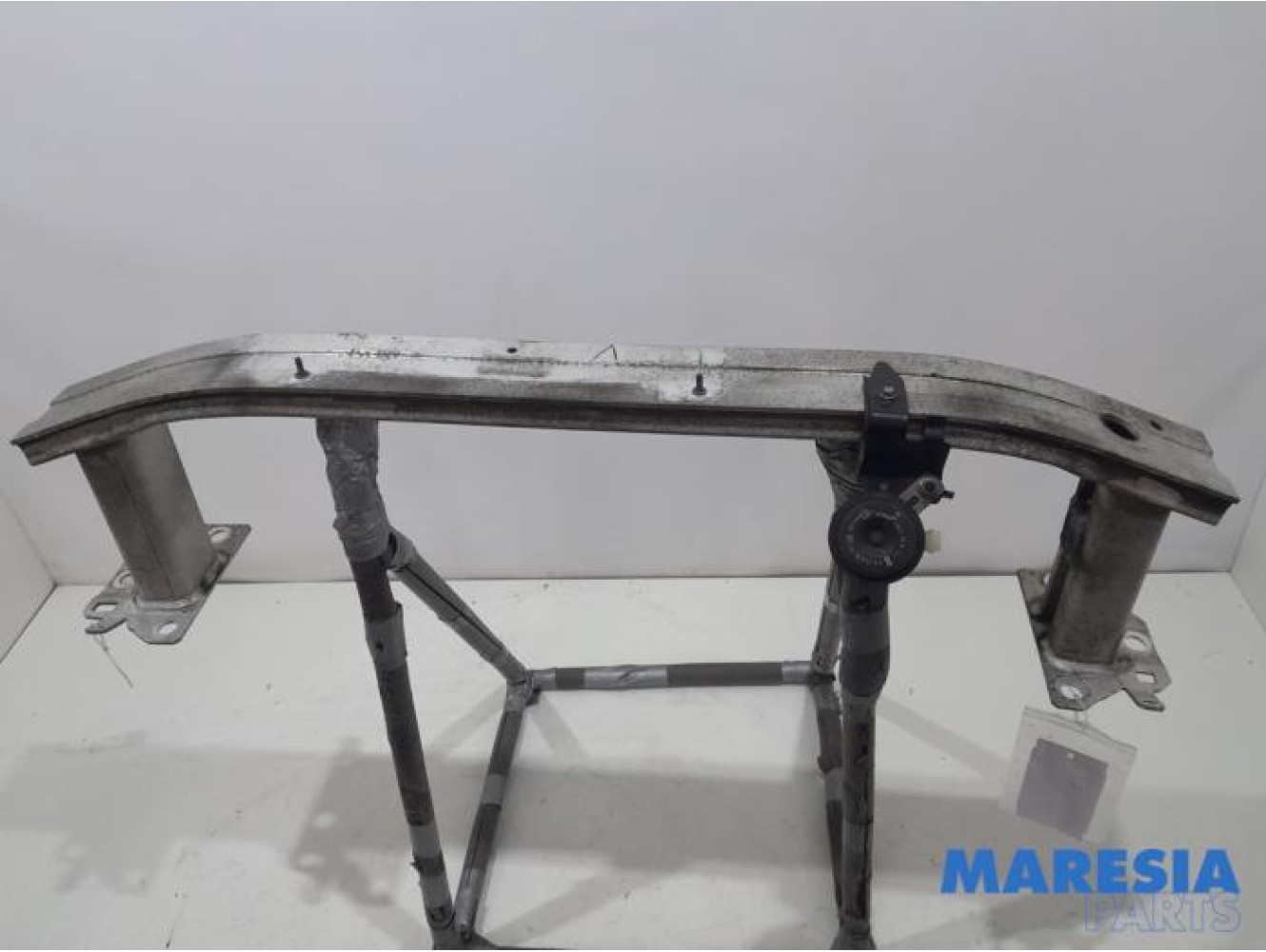 Renault - Clio - Bumperframe voor