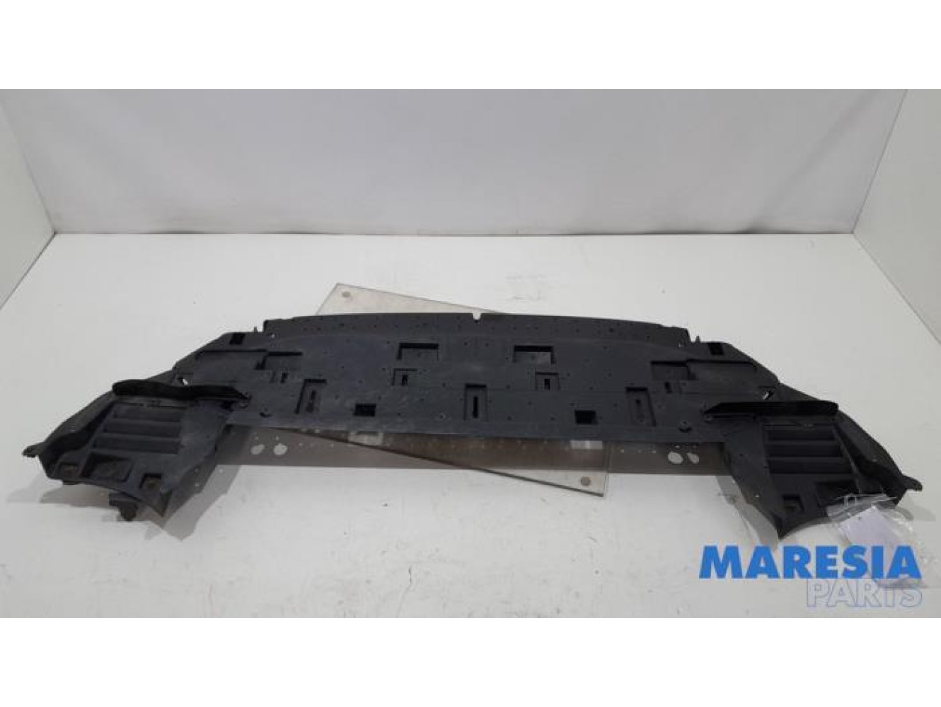Peugeot - 3008 - Bumper onderplaat