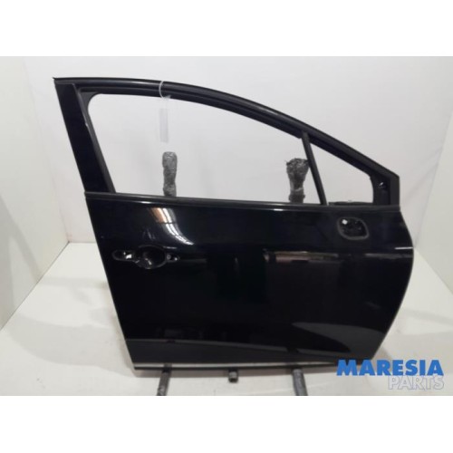 Renault - Clio - Front door 4-door, right