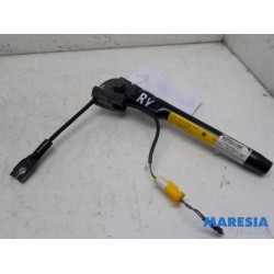 Fiat - 500 - Seatbelt tensioner, right