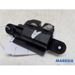 Fiat - 500 - Tailgate lock mechanism