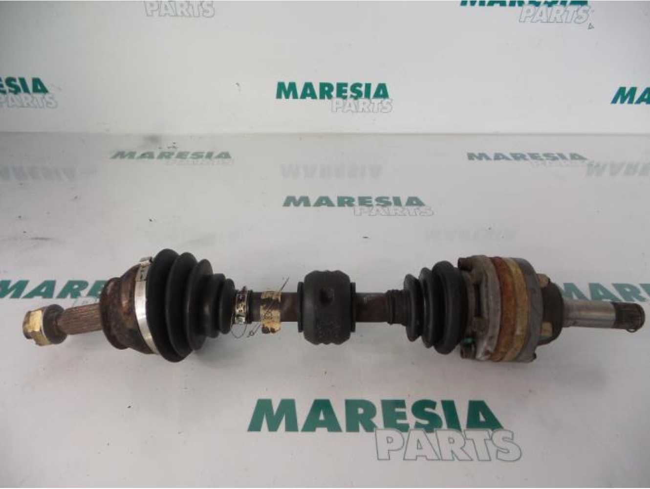 Alfa Romeo - 145/146 - Aandrijfas links-voor