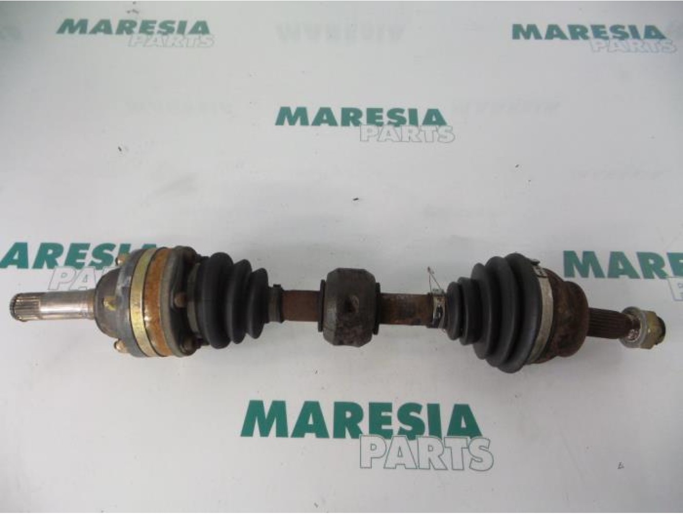 Alfa Romeo - 145/146 - Aandrijfas links-voor