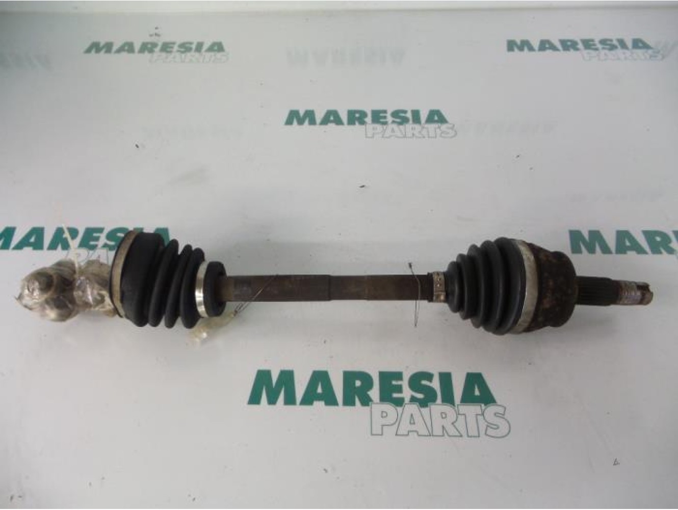 Alfa Romeo - 145/146 - Aandrijfas links-voor