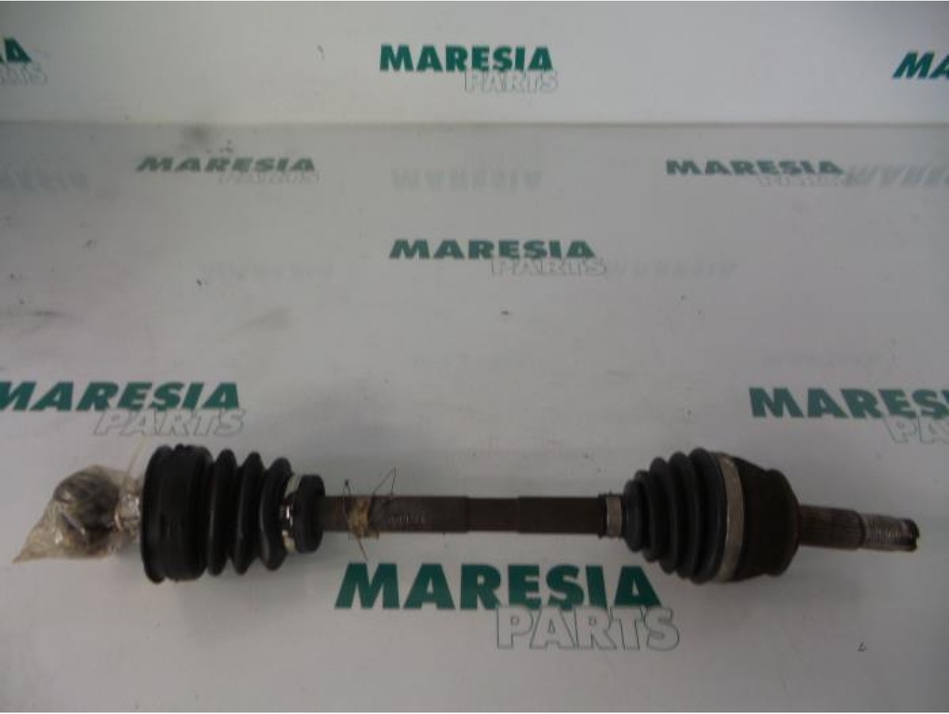 Alfa Romeo - 145/146 - Aandrijfas links-voor
