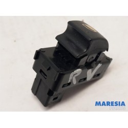 Peugeot - 207 - Electric window switch