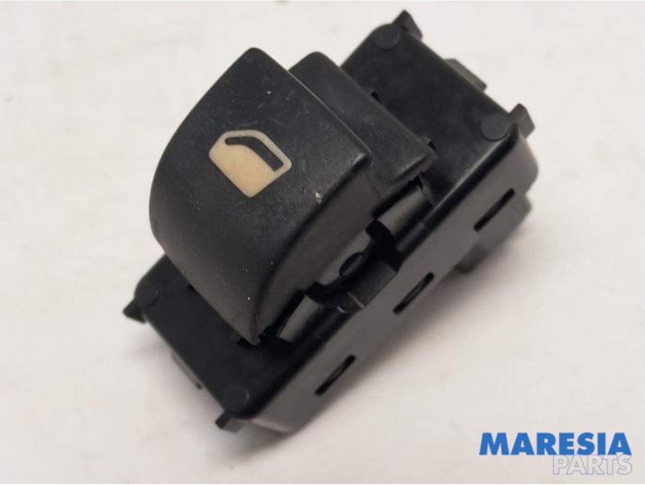 Peugeot - 207 - Electric window switch