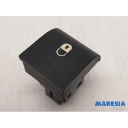 Peugeot - 207 - Central locking switch
