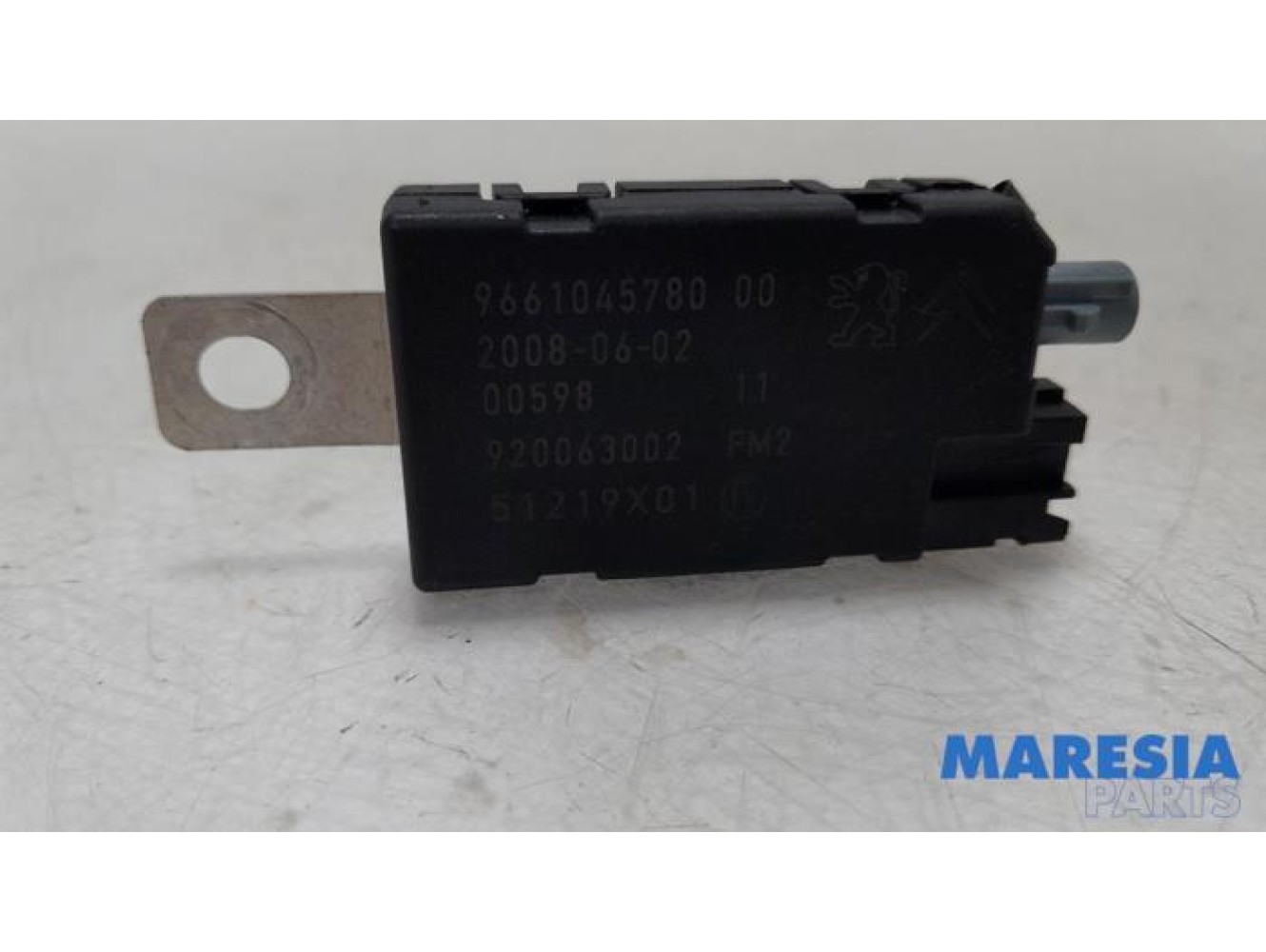 Peugeot - 207 - Antenna Amplifier