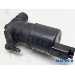 Peugeot - 107 - Windscreen washer pump