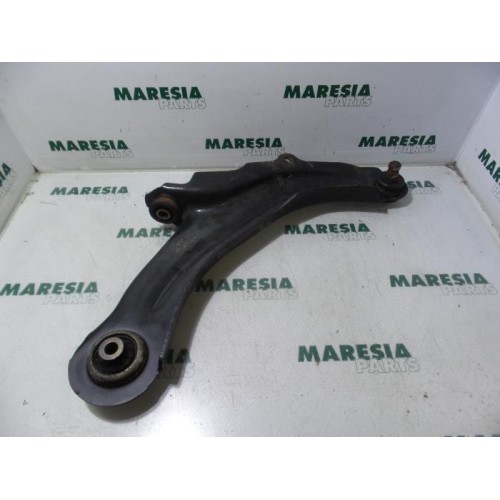 Renault - Megane Scenic - Front lower wishbone, right