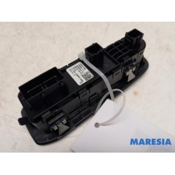 Peugeot - 308 - Multi-functional window switch