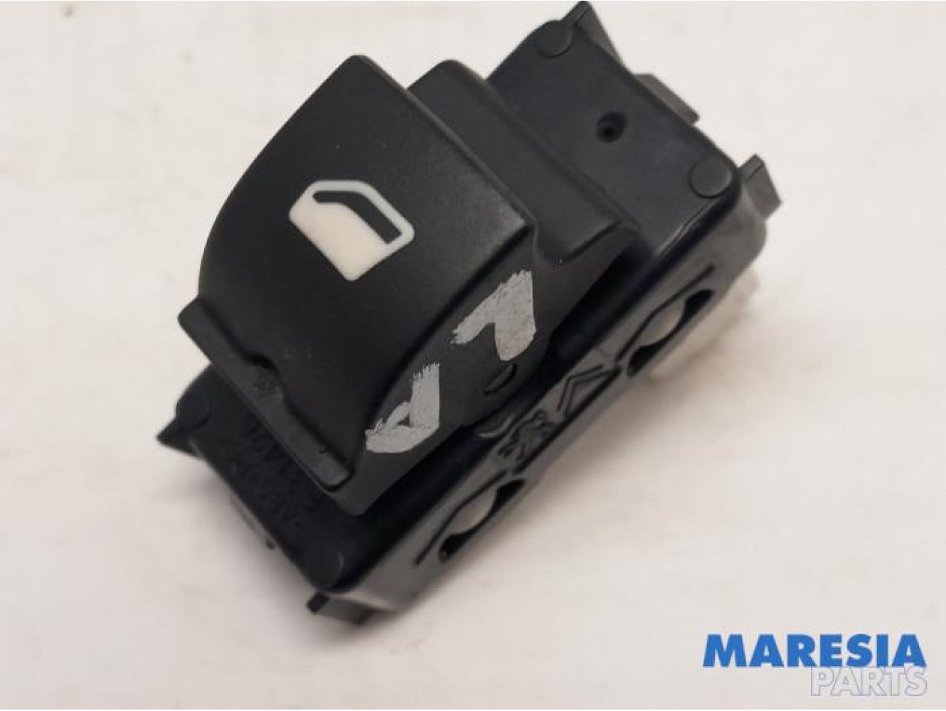Peugeot - 308 - Electric window switch