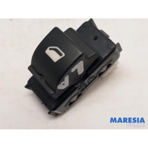 Peugeot - 308 - Electric window switch