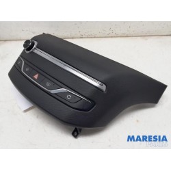 Peugeot - 308 - Panic lighting switch