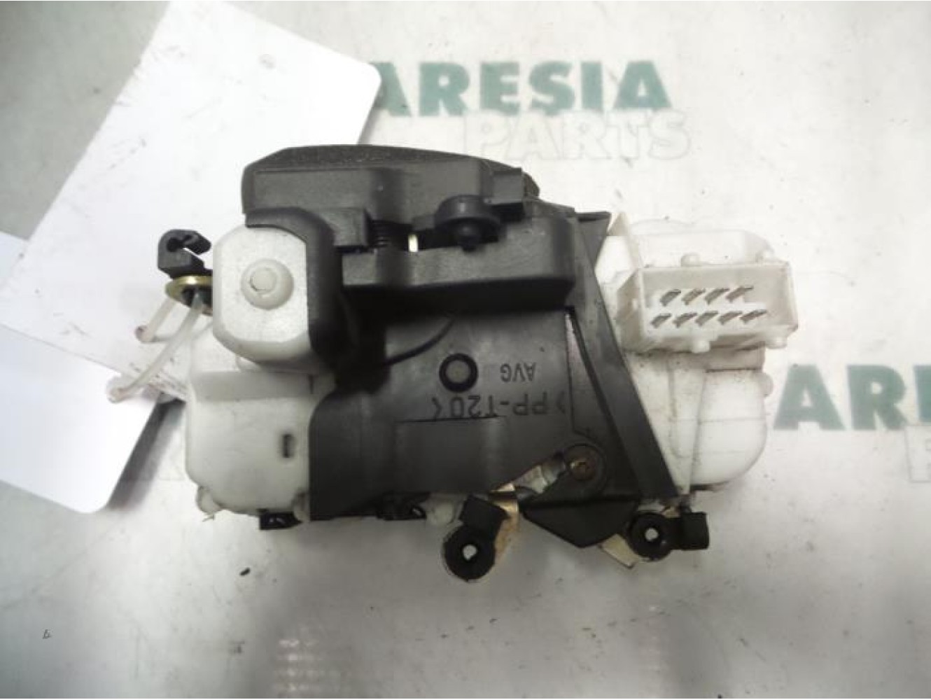 Peugeot - 607 - Door lock mechanism 4-door, front left