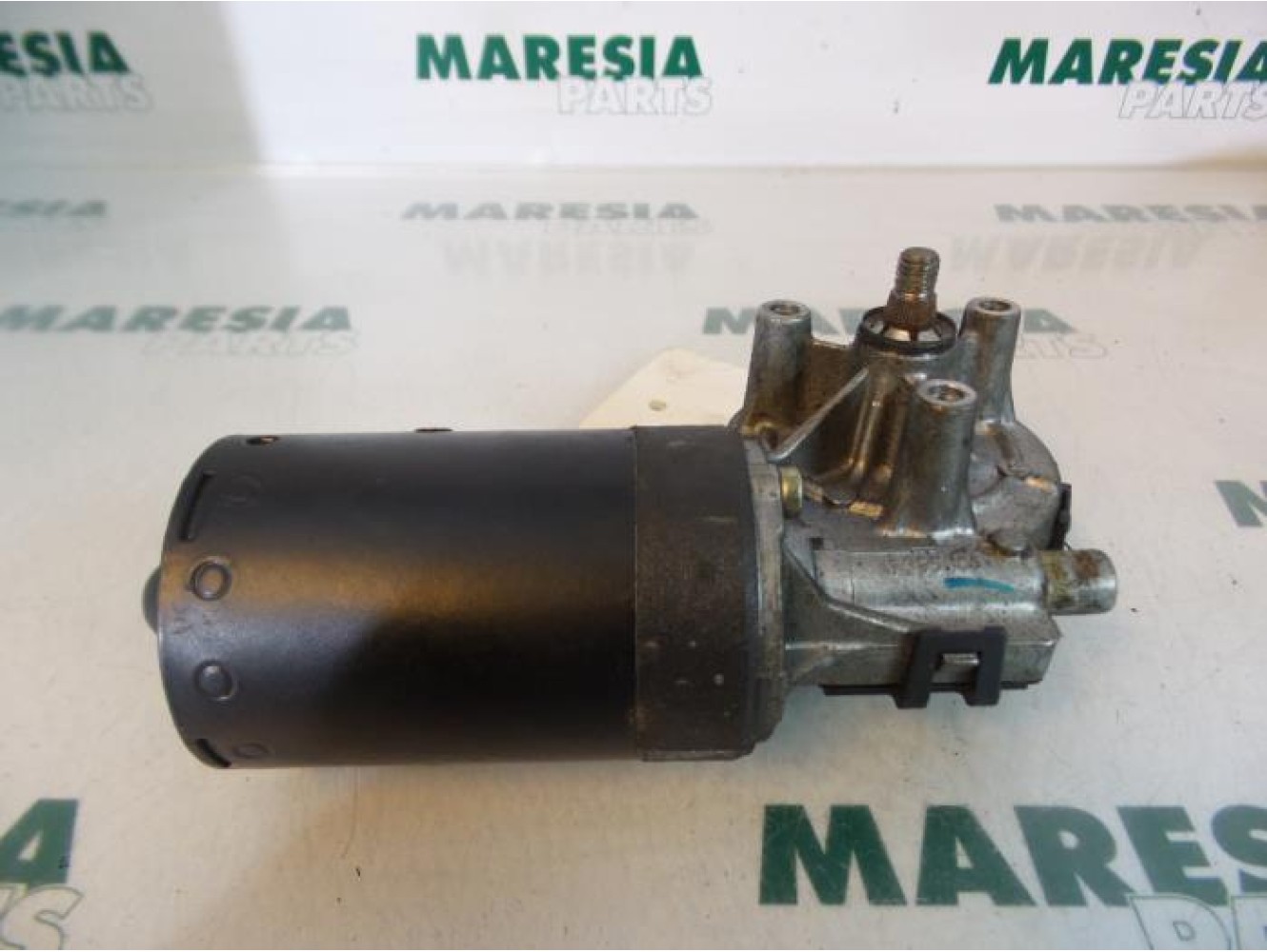 Peugeot - 206 - Front wiper motor