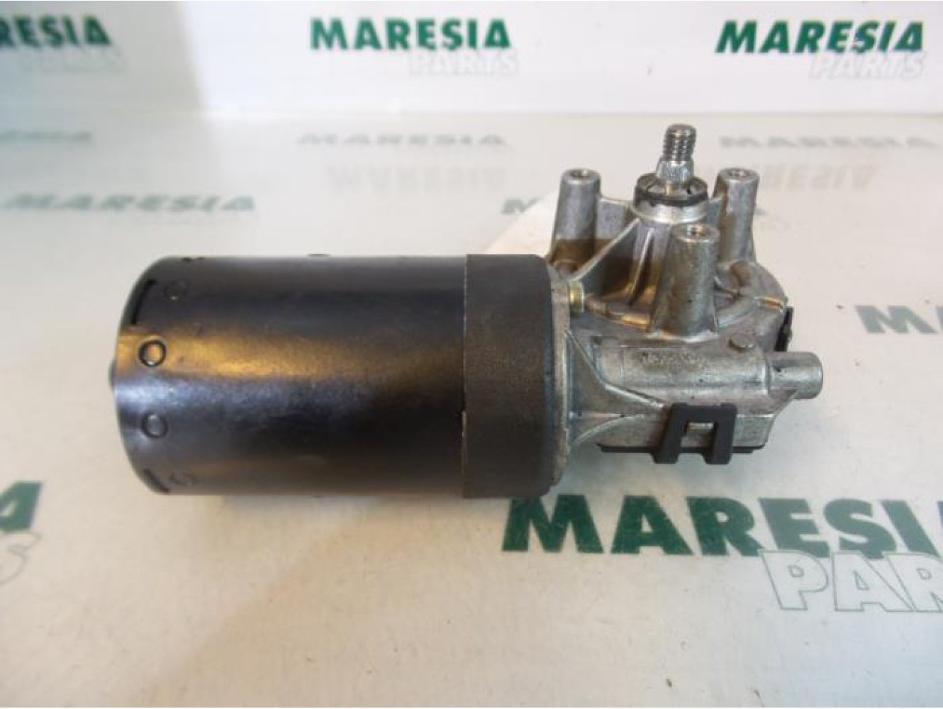 Peugeot - 206 - Front wiper motor