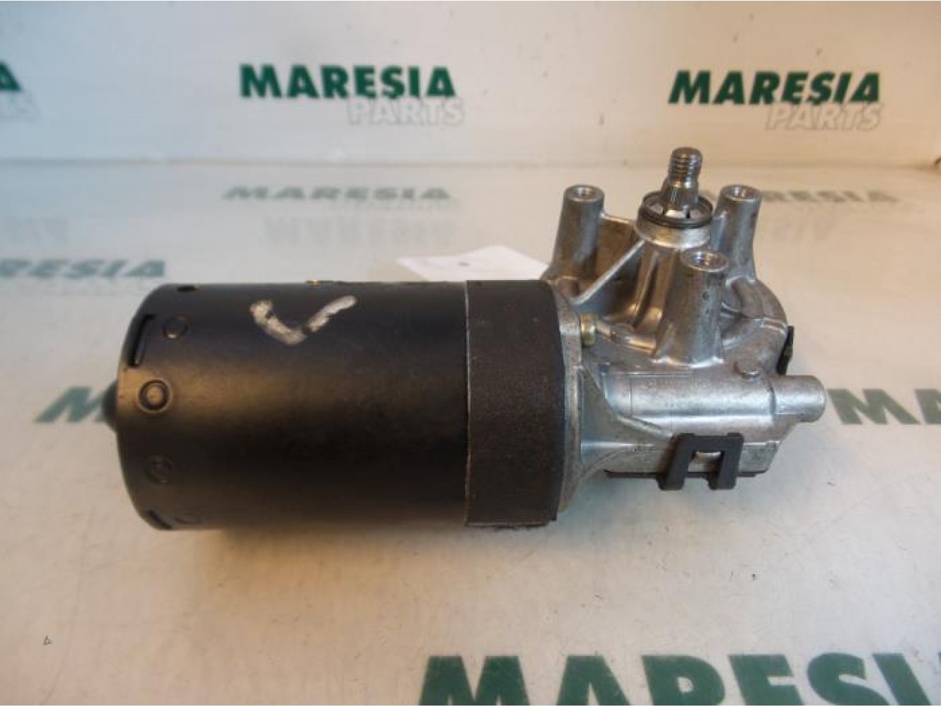 Peugeot - 206 - Front wiper motor