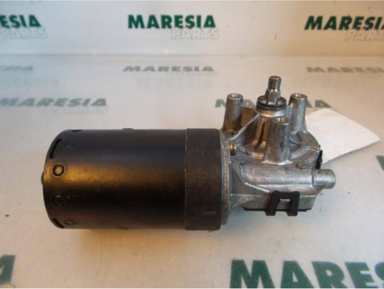 Peugeot - 206 - Front wiper motor