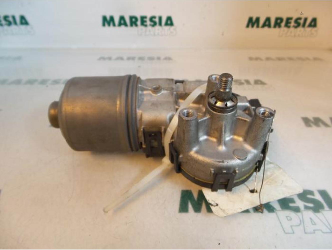 Peugeot - 206 - Front wiper motor