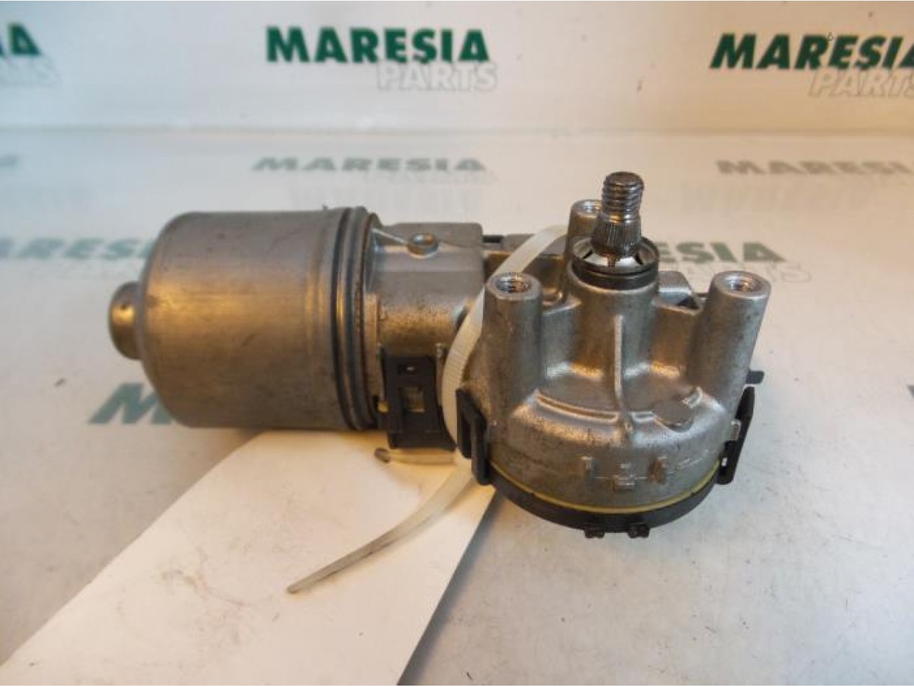 Peugeot - 206 - Front wiper motor