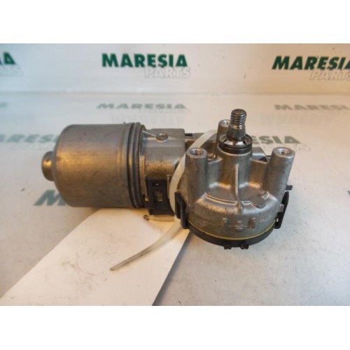 Peugeot - 206 - Front wiper motor