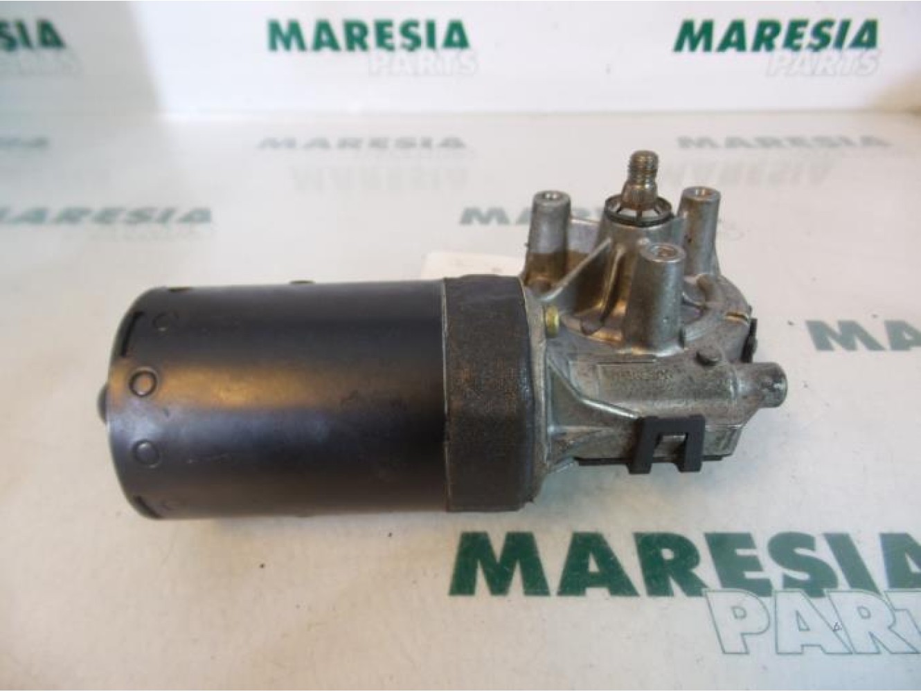 Peugeot - 206 - Front wiper motor
