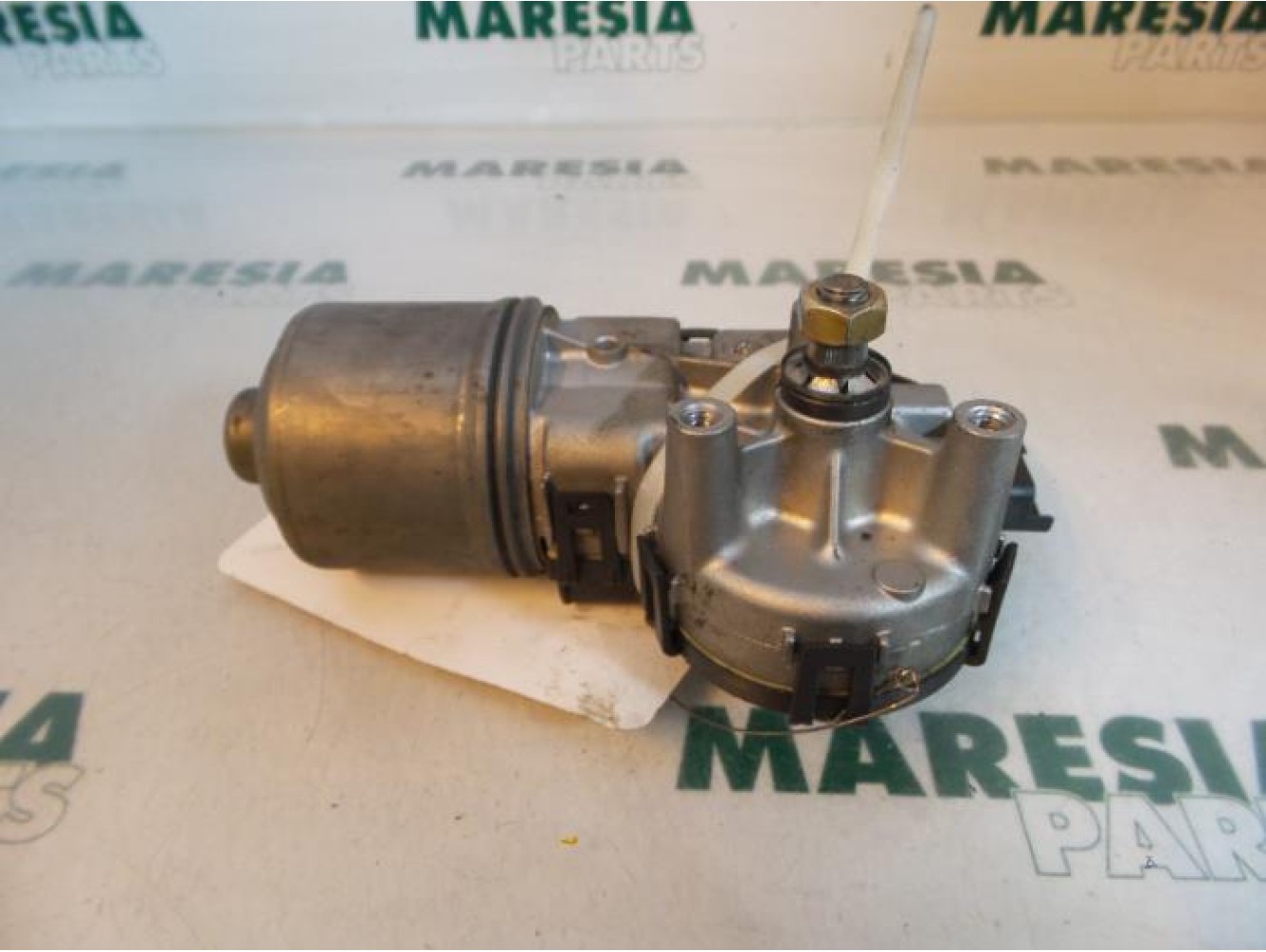 Peugeot - 206 - Front wiper motor