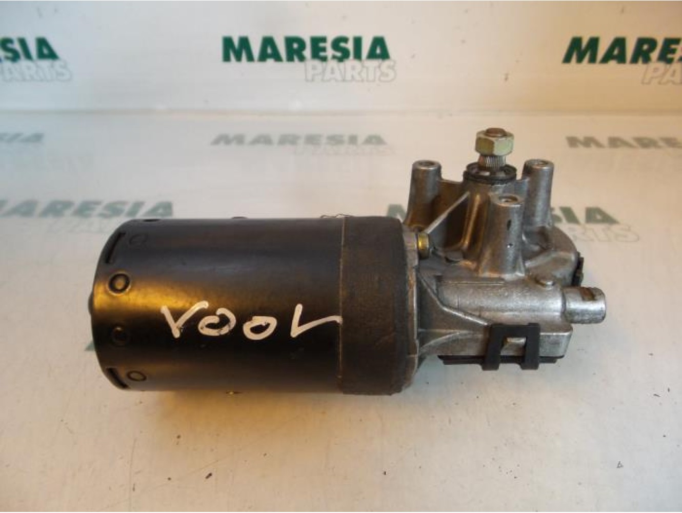 Peugeot - 206 - Front wiper motor