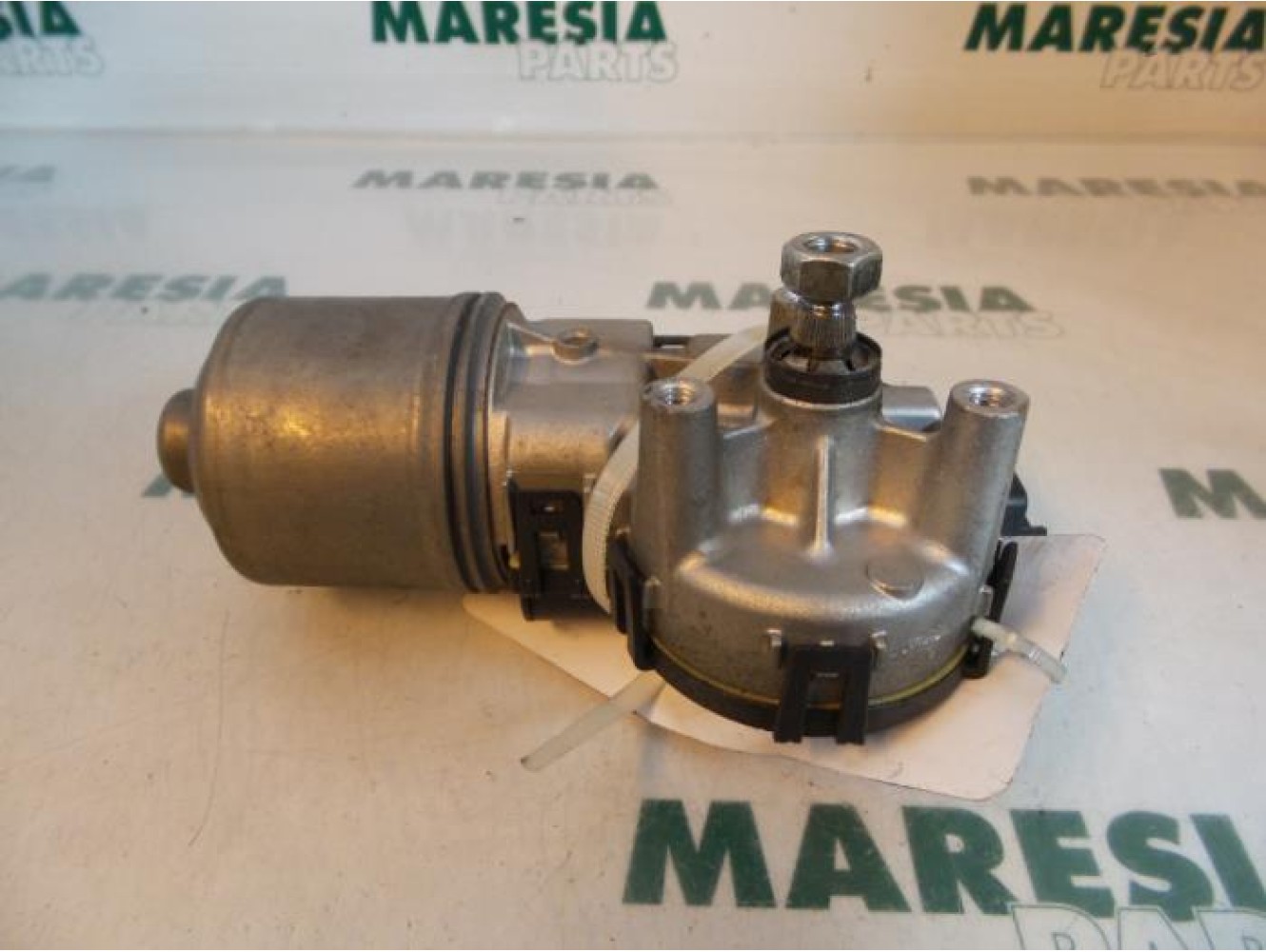 Peugeot - 206 - Front wiper motor