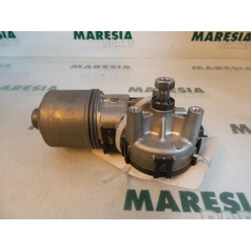 Peugeot - 206 - Front wiper motor