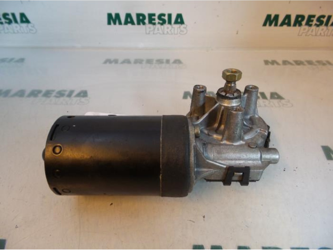Peugeot - 206 - Front wiper motor