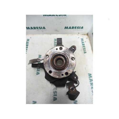 Renault - Laguna - Knuckle, front right