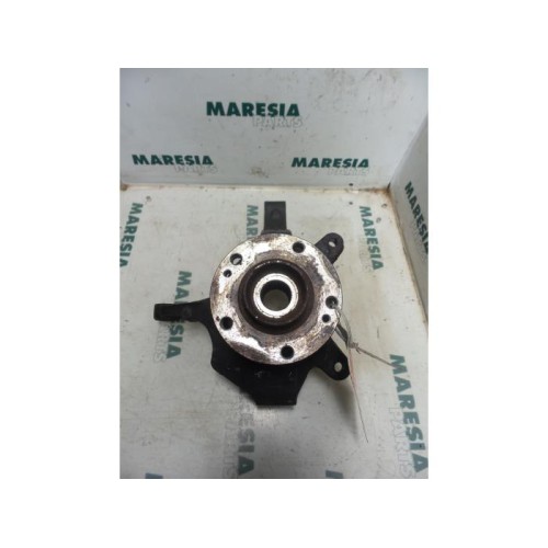 Renault - Laguna - Knuckle, front right