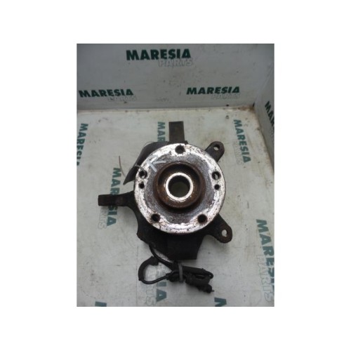 Renault - Laguna - Knuckle, front right