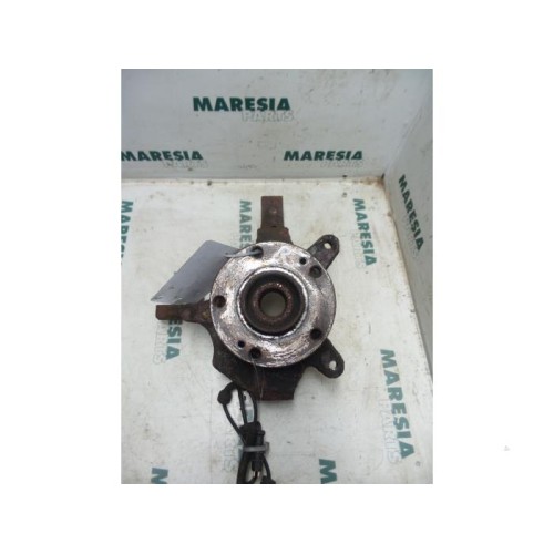 Renault - Laguna - Knuckle, front right