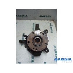 Renault - Laguna - Knuckle, front right