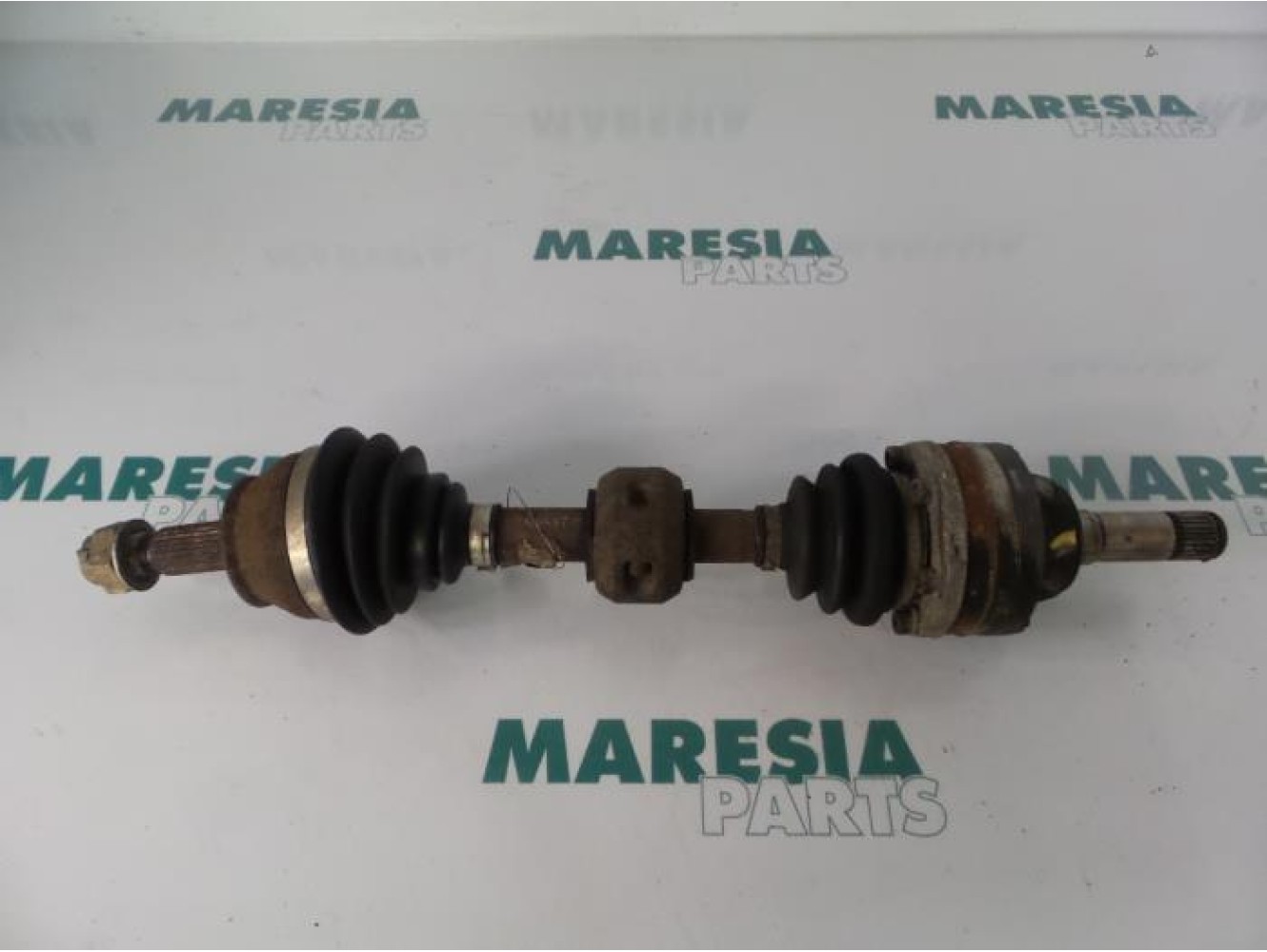 Alfa Romeo - 155 - Arbre de transmission avant gauche