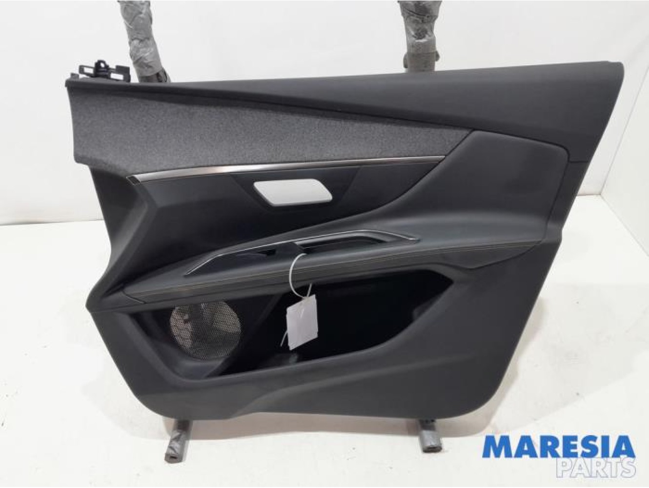 Peugeot - 3008 - Front door trim 4-door, right