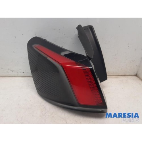 Peugeot - 3008 - Taillight, left