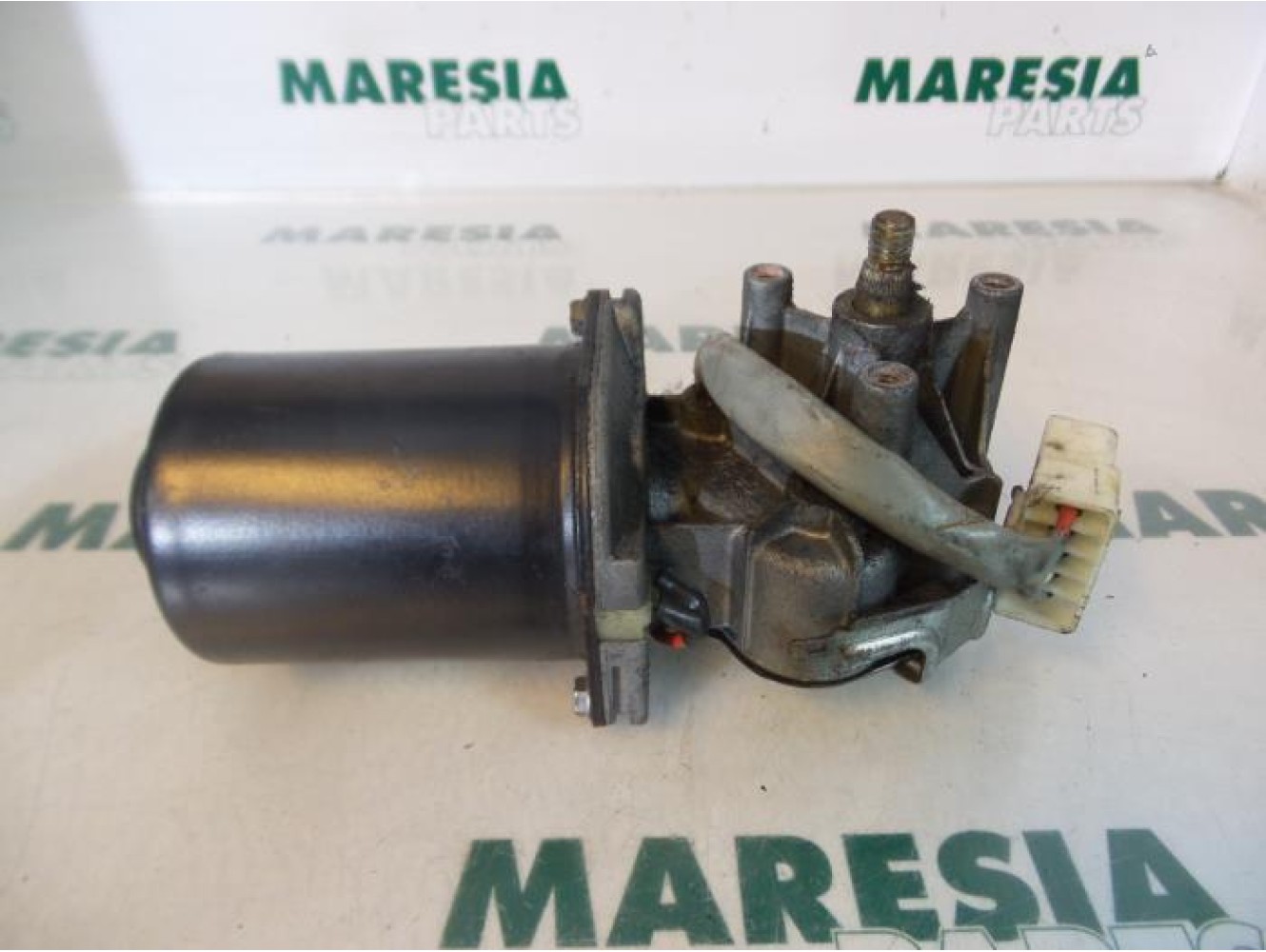 Peugeot - 106 - Scheibenwischermotor vorne