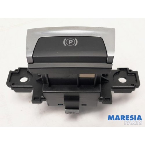 Peugeot - 308 - Parking brake switch