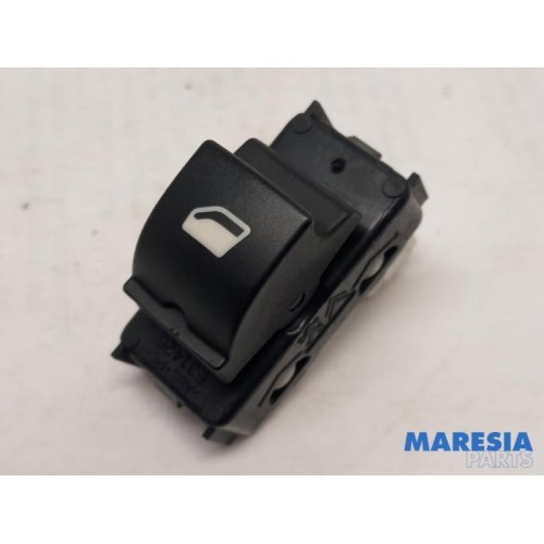 Peugeot - 308 - Electric window switch