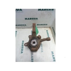 Renault - Clio - Knuckle, front right
