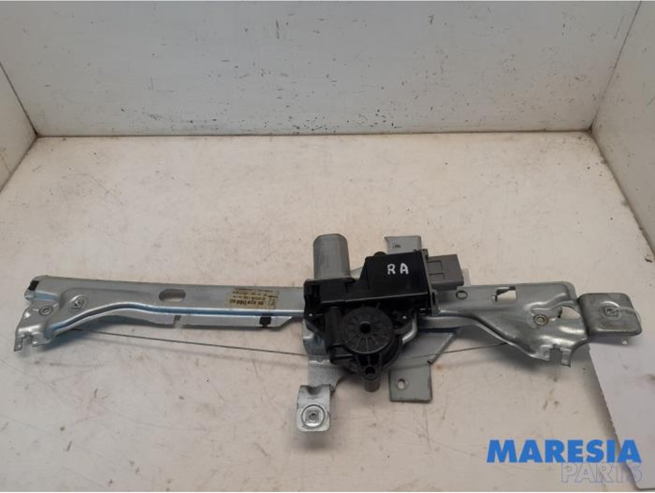 Peugeot - 3008 - Rear door window mechanism 4-door, right