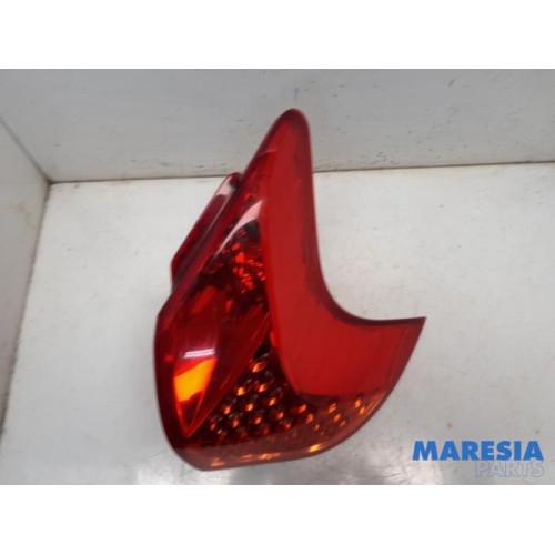 Peugeot - 3008 - Taillight, right