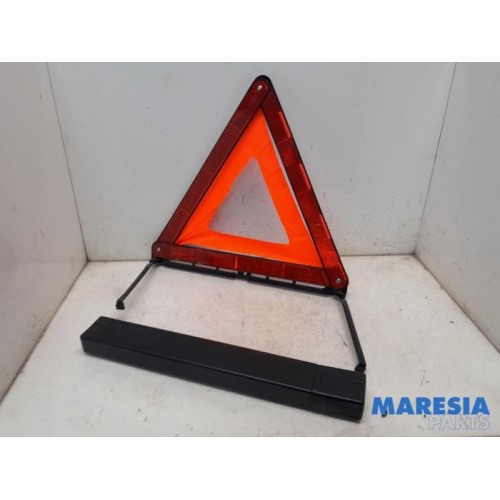 Peugeot - 308 - Triangle de présignalisation