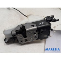 Peugeot - 3008 - Door lock mechanism 4-door, front left
