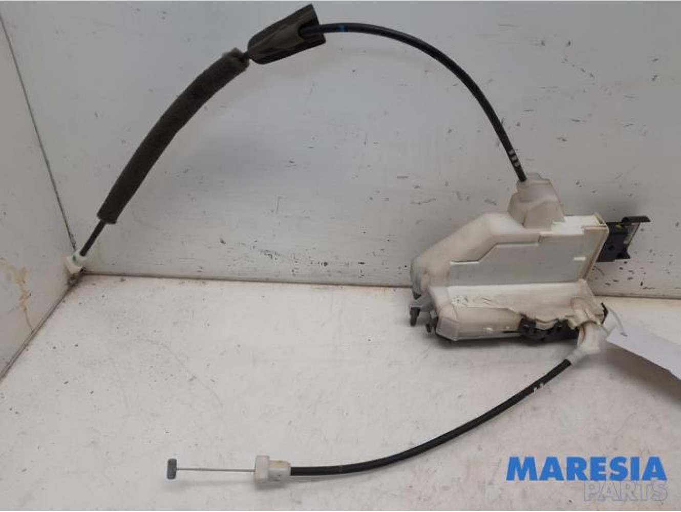 Peugeot - 3008 - Front door lock mechanism 4-door, right